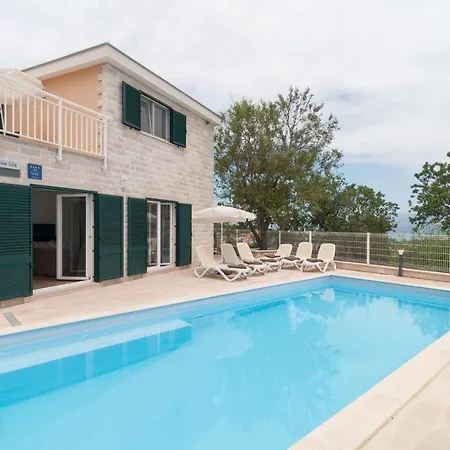 Pool Tin On Island Brac * Postira