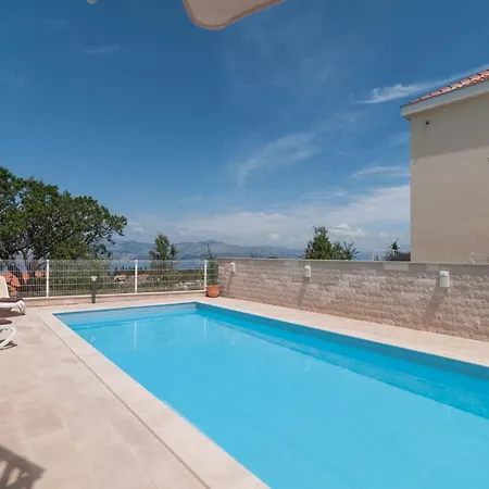 Pool Tin On Island Brac